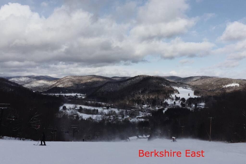 2 Bed Berkshire Getaway @ Stephentown Hotel 外观 照片